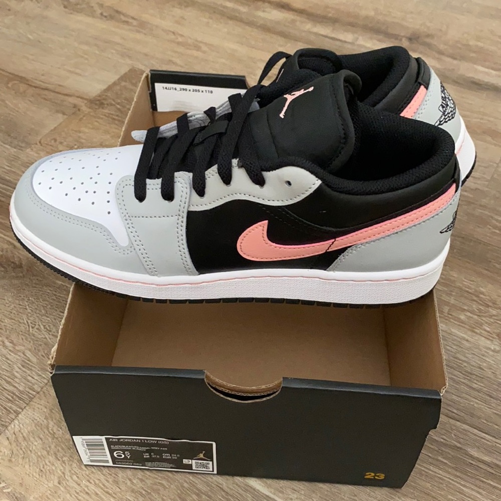 NIKE Air Jordan 1 low size 6.5Y FIRM NO OFFERS PLEASE